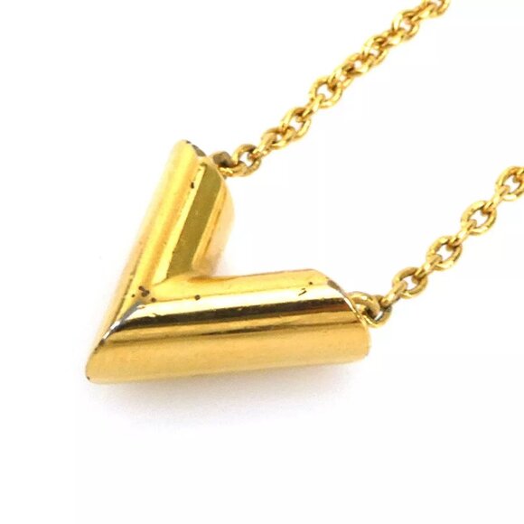 LOUIS VUITTON Essential V Necklace Gold Metal - Picture 3 of 11